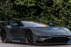 开云体育登录-活塞对阵火箭，布克如何成为攻防转换的隐形引擎