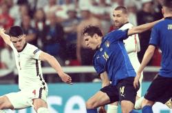 开云下载-关于斯洛伐克逆袭乌克兰，欧国联比赛精彩连连的信息