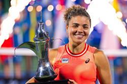 开云体育app-保加利亚女子体操选手绽放魅力