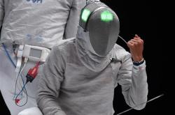 开云体育官网-俄罗斯选手表现突出夺得击剑比赛银牌