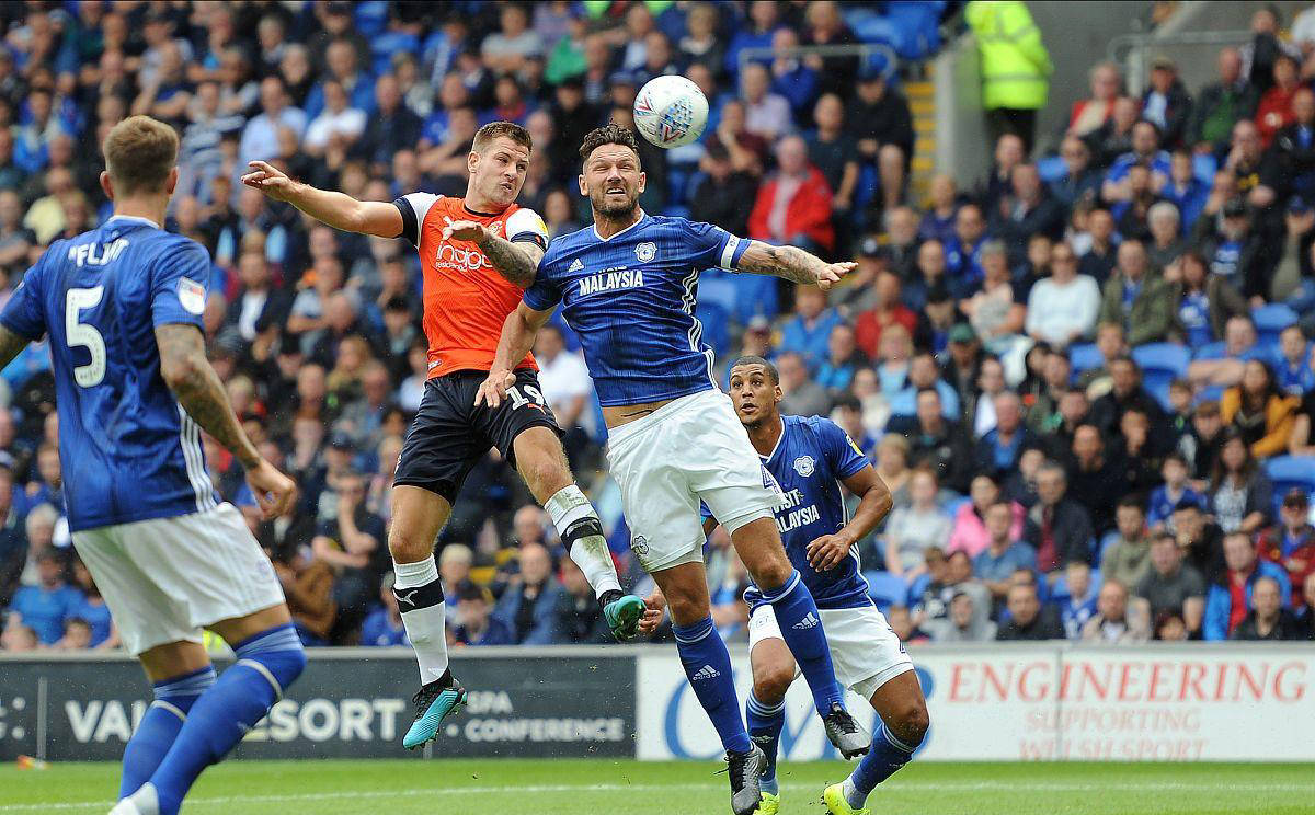 包含斯特拉斯堡备战圣埃蒂安，力争客场不败的词条