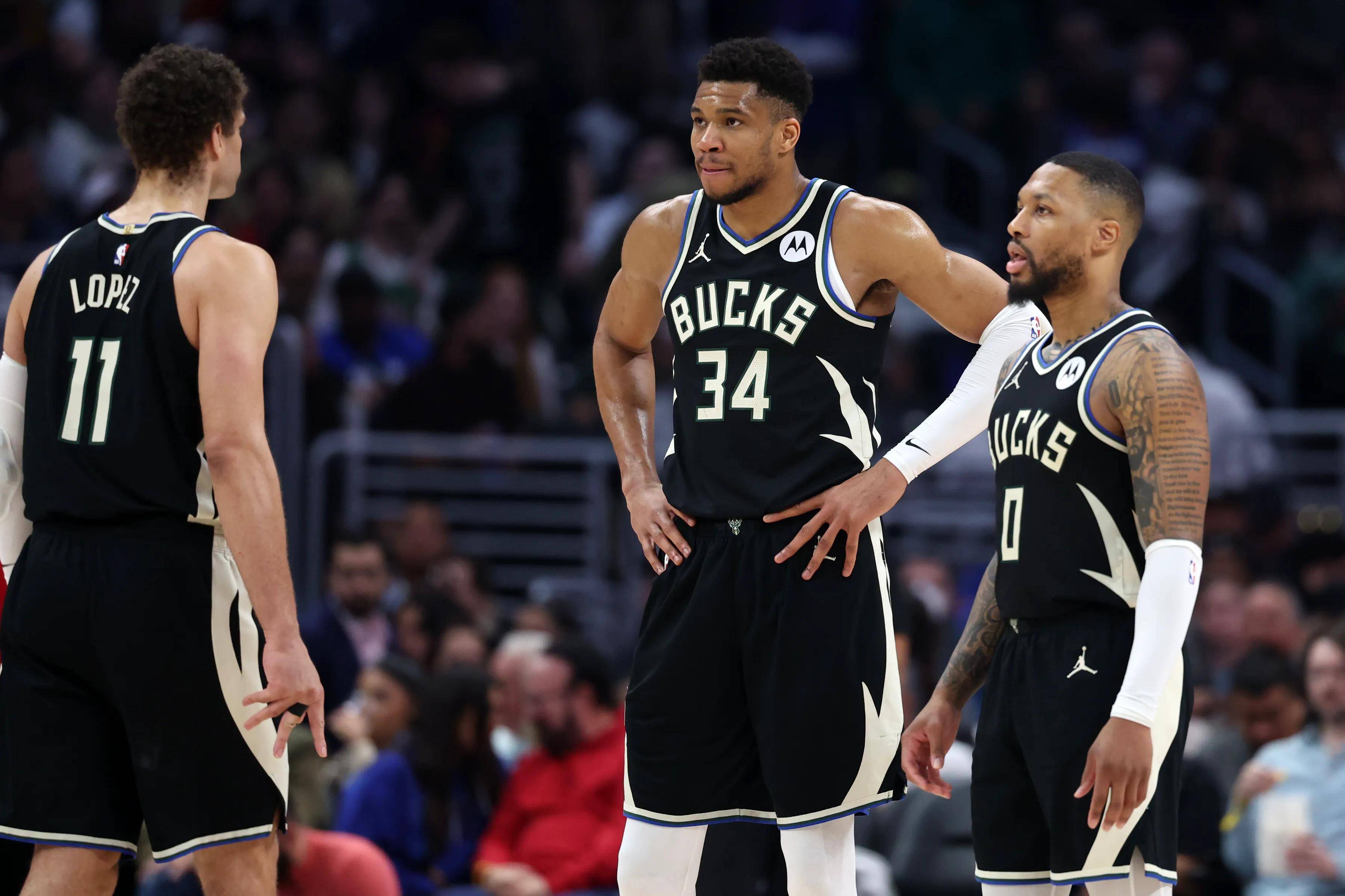 雄鹿队赢下激烈对决，字母哥再度成为最佳球员