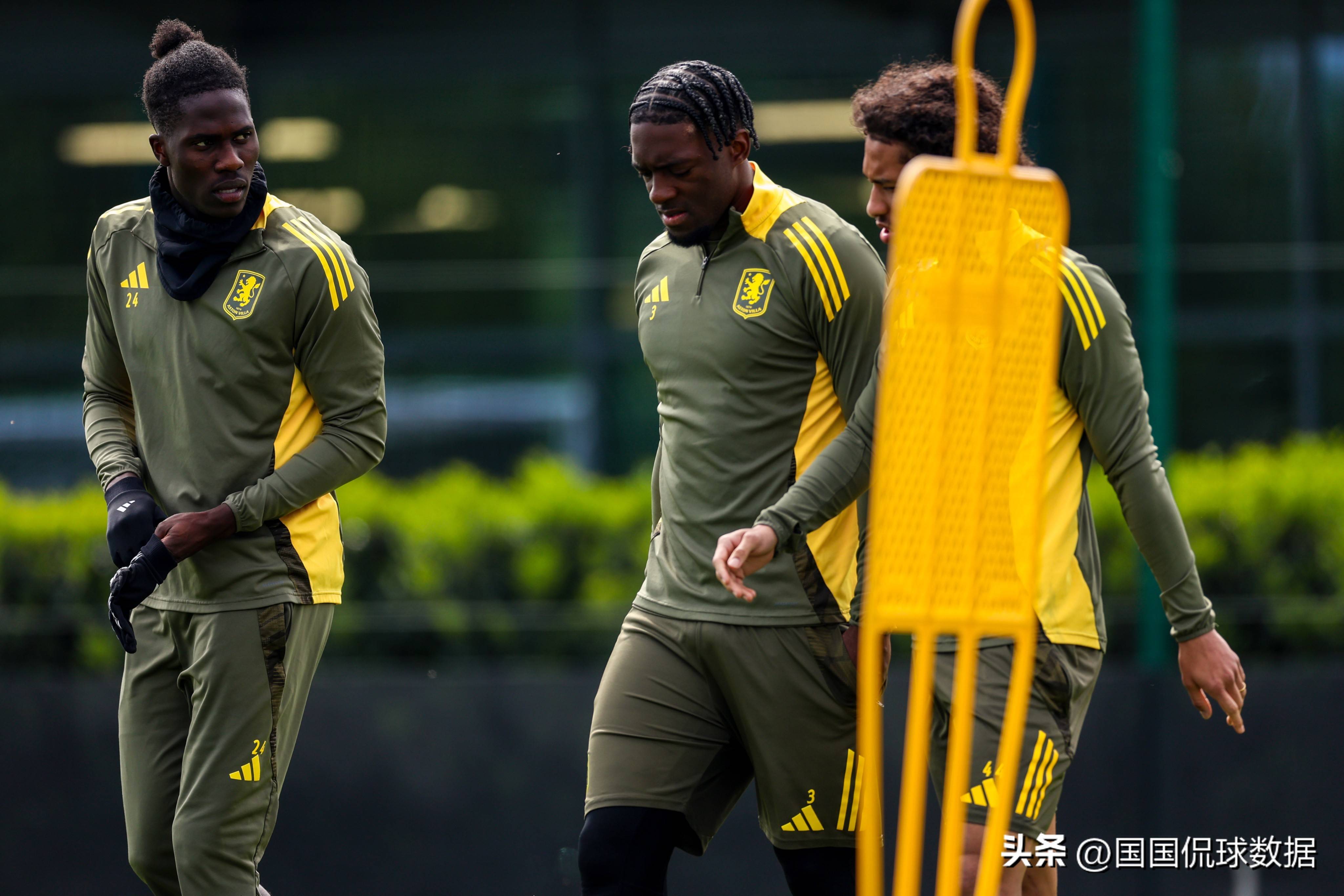 伯恩茅斯主帅赞扬球队表现,力求保级成功 伯恩茅斯主帅赞扬球队表现,力求保级成功