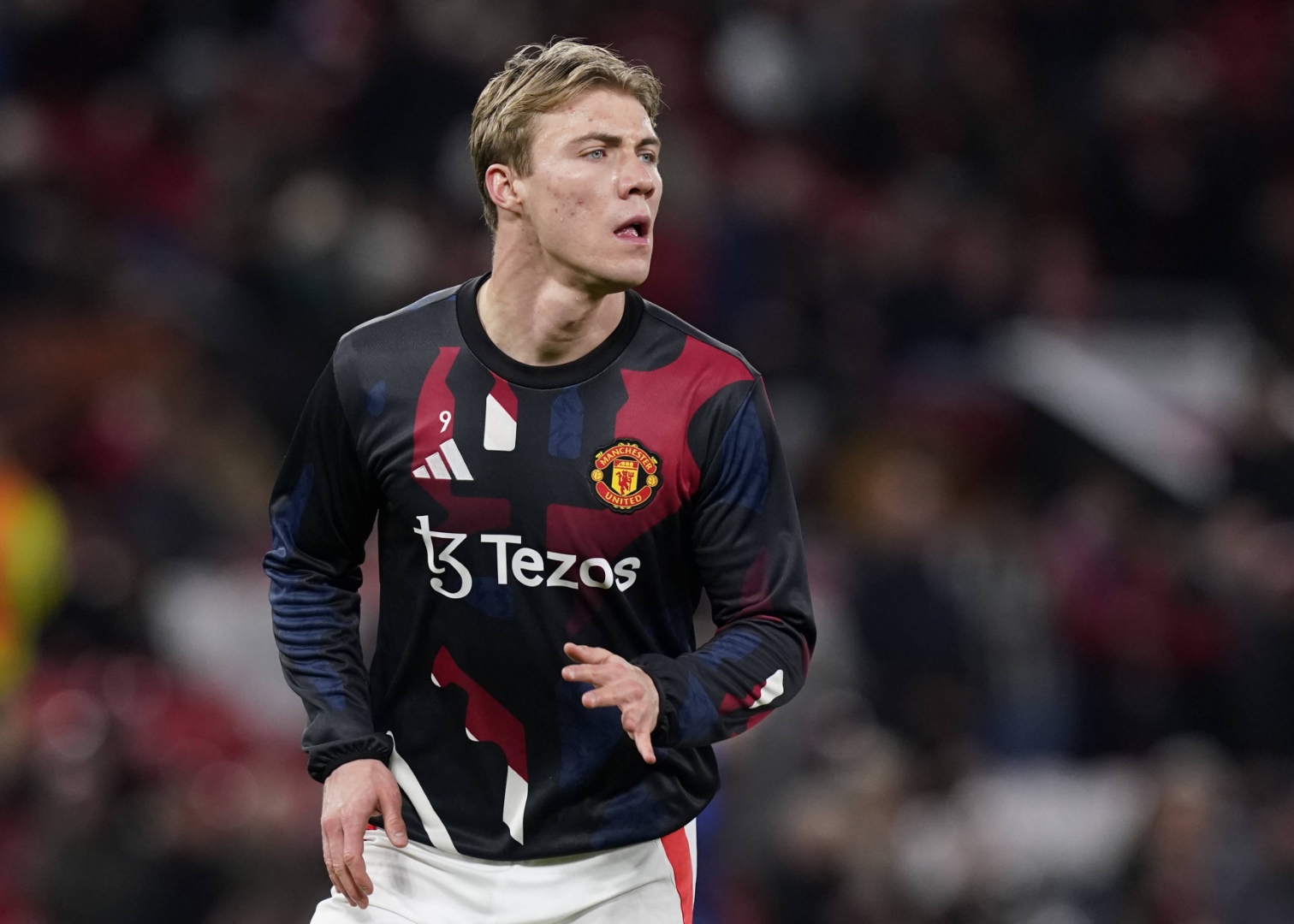 霍杰破门，AC米兰主场击败那不勒斯