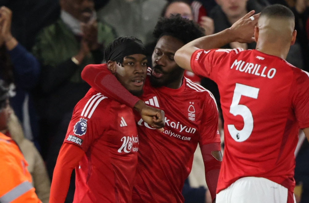 曼联2-0击败狼队,豪取英超开门红 曼联2-0击败狼队,豪取英超开门红