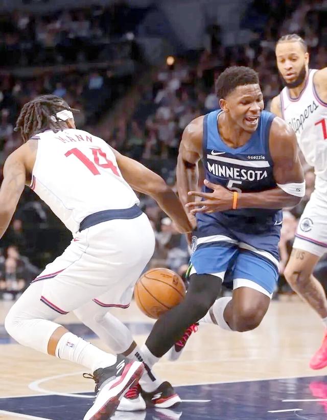 快船客场击败森林狼,取得三连胜 快船客场击败森林狼,取得三连胜