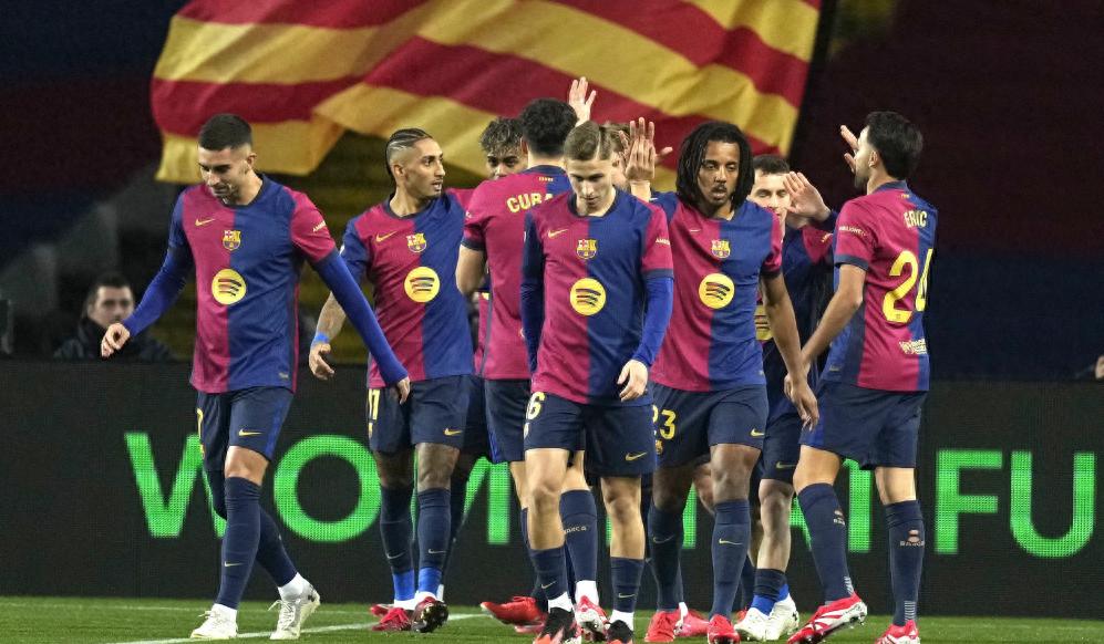 包含双方互有胜负,欧洲赛场上演万人瞩目之战的词条 包含双方互有胜负,欧洲赛场上演万人瞩目之战的词条