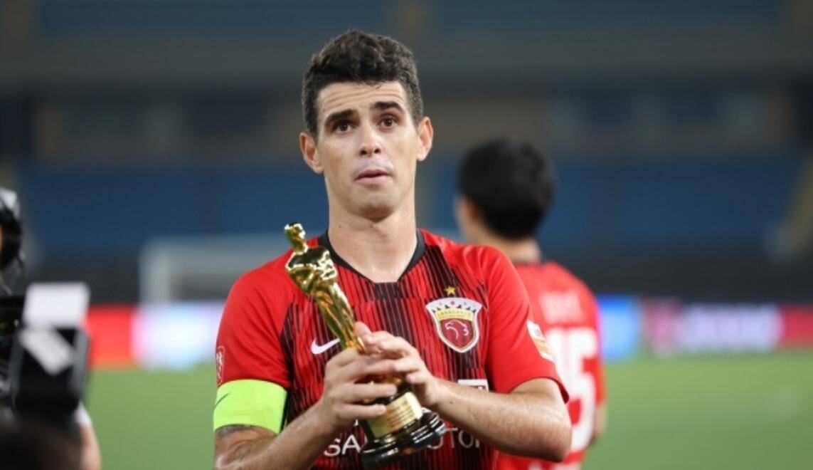 新晋球星表现抢眼,引发球迷热议和赞誉 新晋球星表现抢眼,引发球迷热议和赞誉