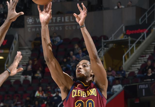 骑士力克尼克斯，德拉维多瓦32分