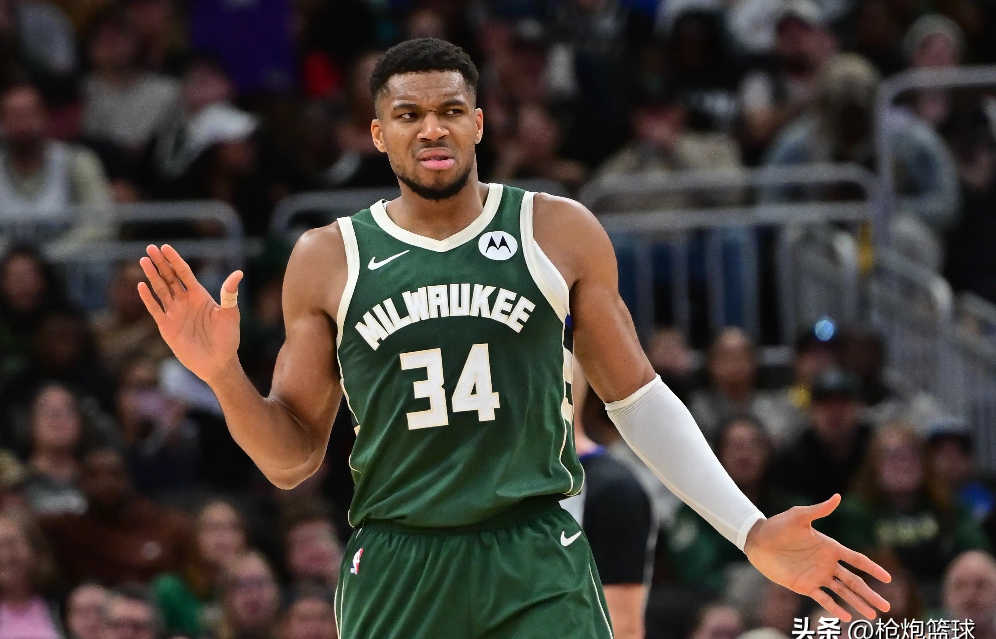 雄鹿连胜,字母哥称霸东部 雄鹿连胜,字母哥称霸东部