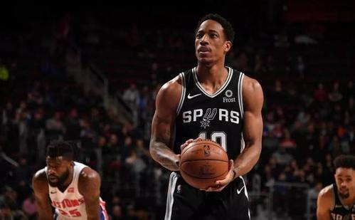 猛龙客场击败雄鹿,取得开门红 猛龙客场击败雄鹿,取得开门红