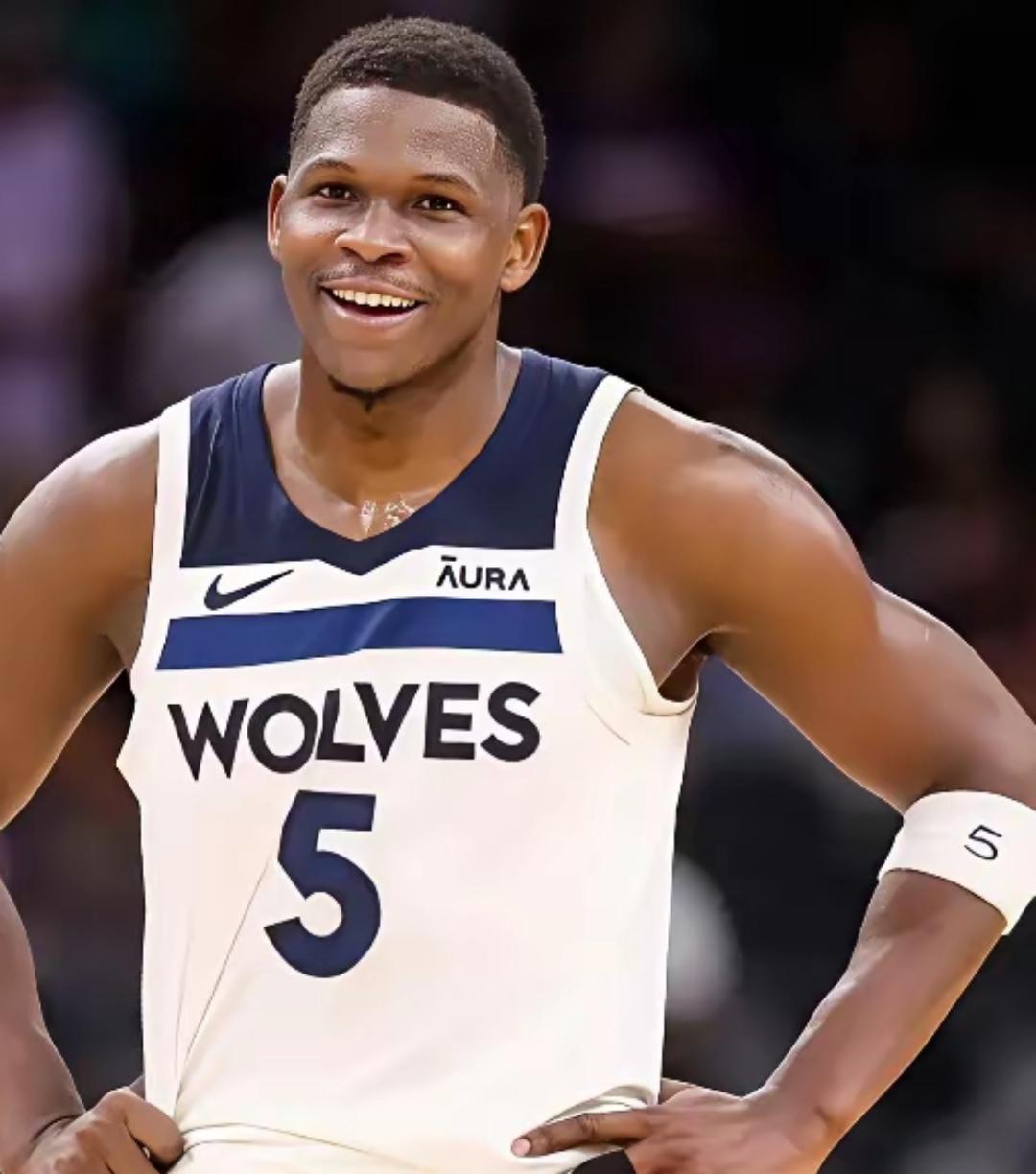 森林狼主帅莫里斯舍身保护球员，备受赞誉的简单介绍