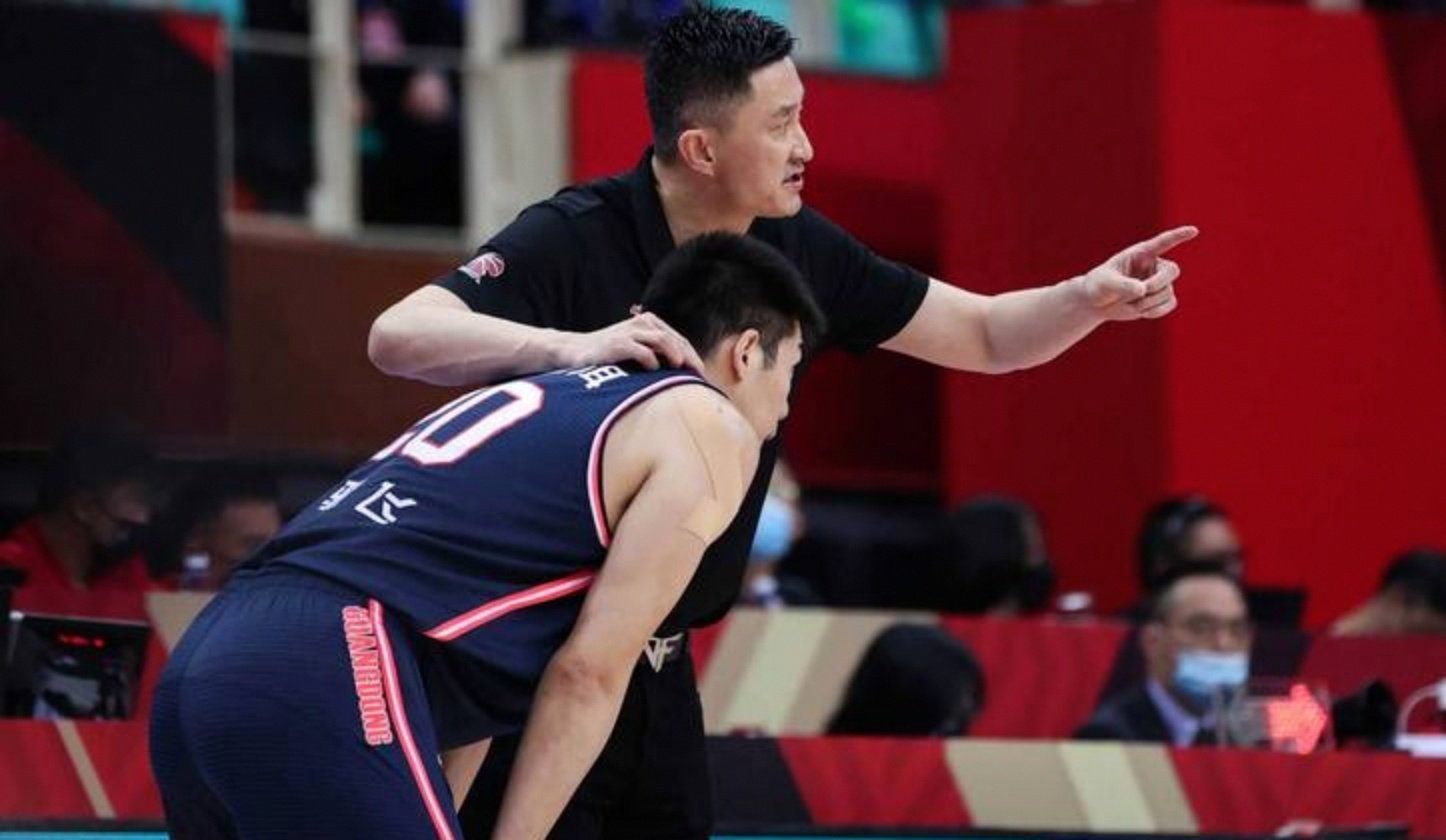 球队备战总决赛，全力备战冲击冠军