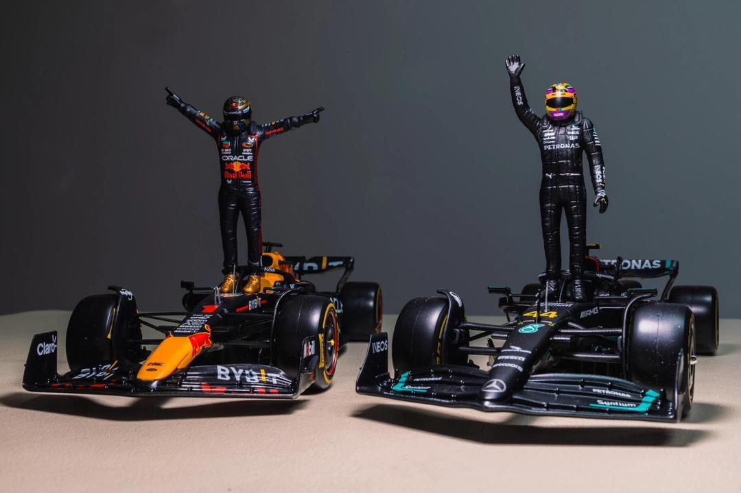 包含红牛车队轻取法拉利，塞恩斯惊艳四座的词条